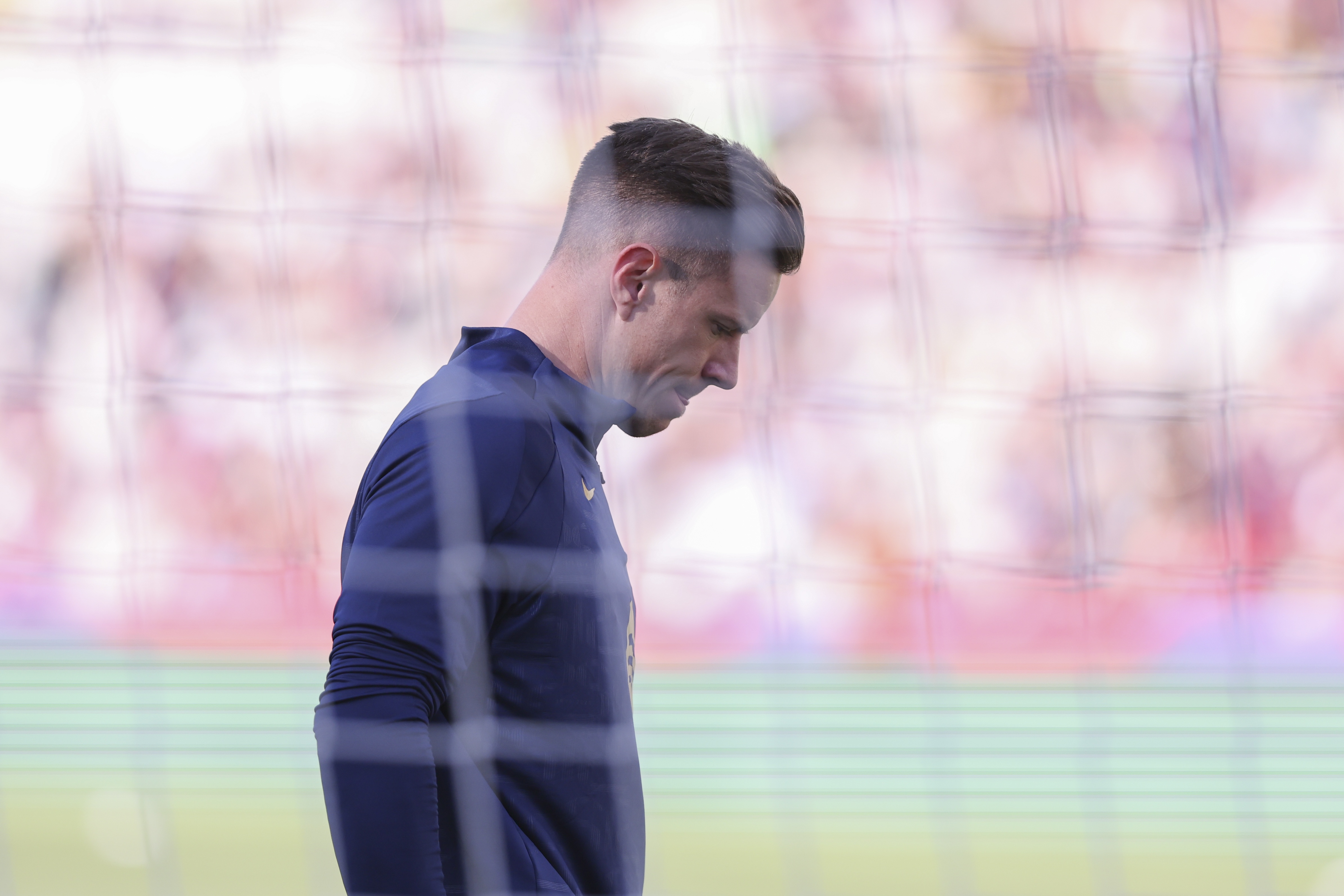 篮球比赛-特尔施特根是否加盟？赫罗纳主帅：我无法讨论不在球队内的球员